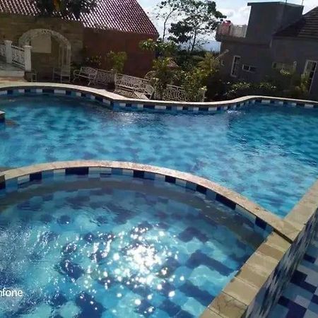 Villa Puncak Resort Cikundul ภายนอก รูปภาพ